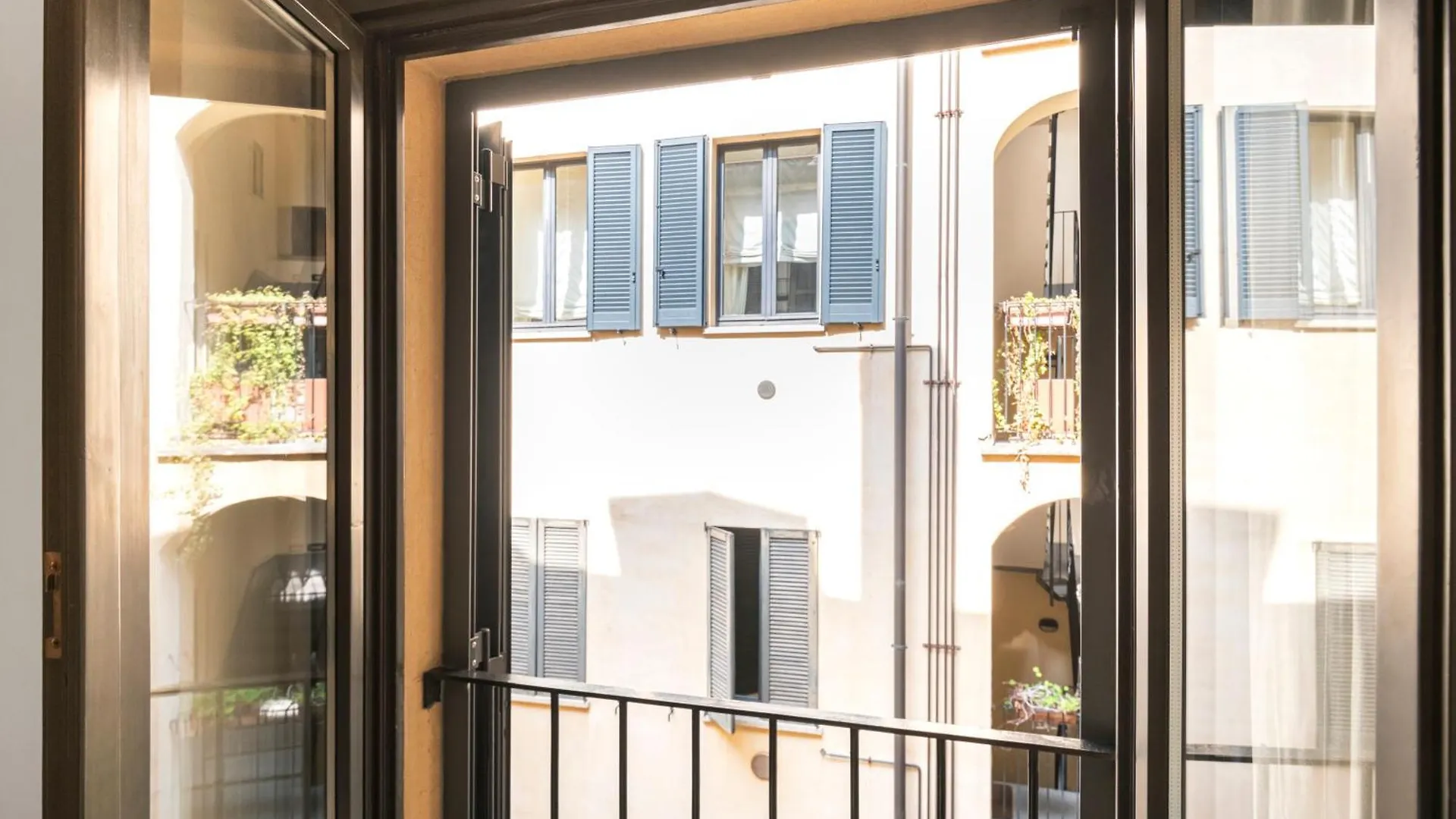 Apartment Relstay - Moscova - Central Studio Milan Italy